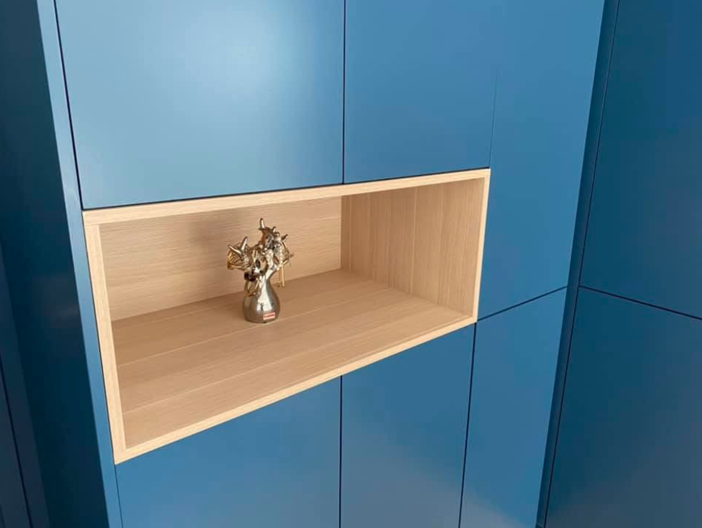 Dressing d’angle bleu