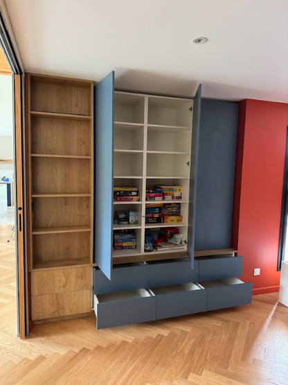 Dressing d’entrée en bois & bleu graphite