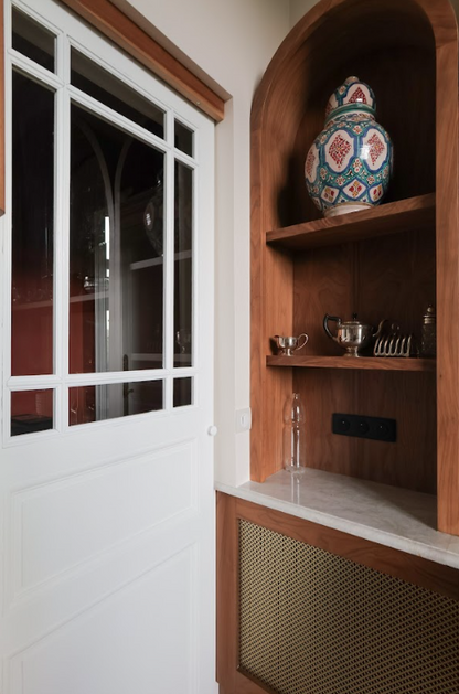 Cuisine en noyer avec arches