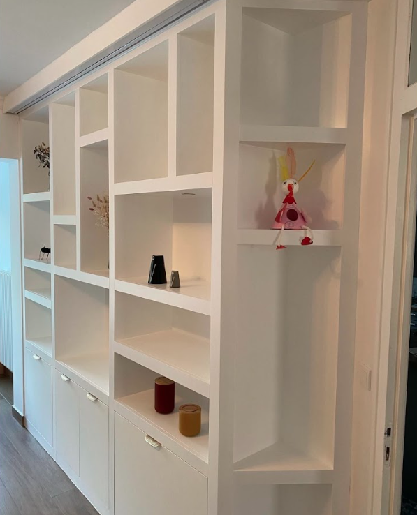 Meuble mural avec projecteur TV