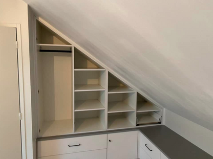 Meuble sur mesure sous pente