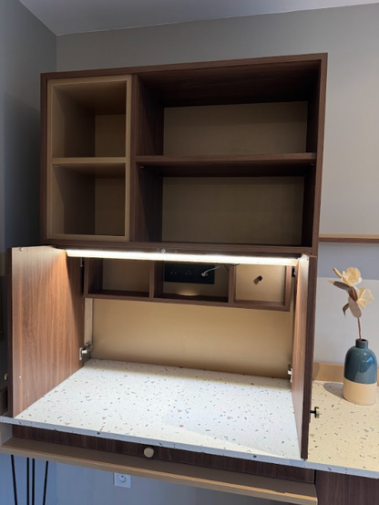 Bureau sur mesure design bois et terrazzo