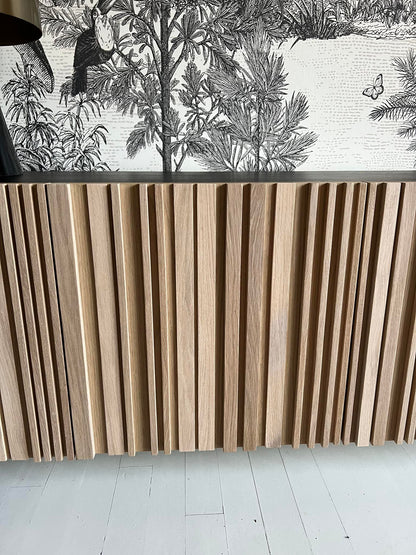 Buffet noir & bois à façade ondulée