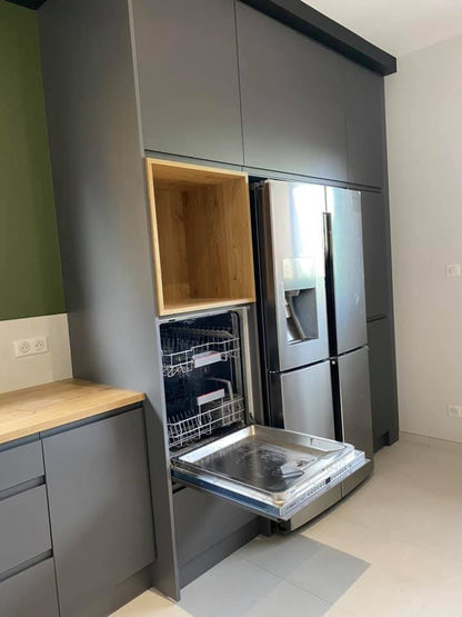 Cuisine contemporaine bois et gris anthracite