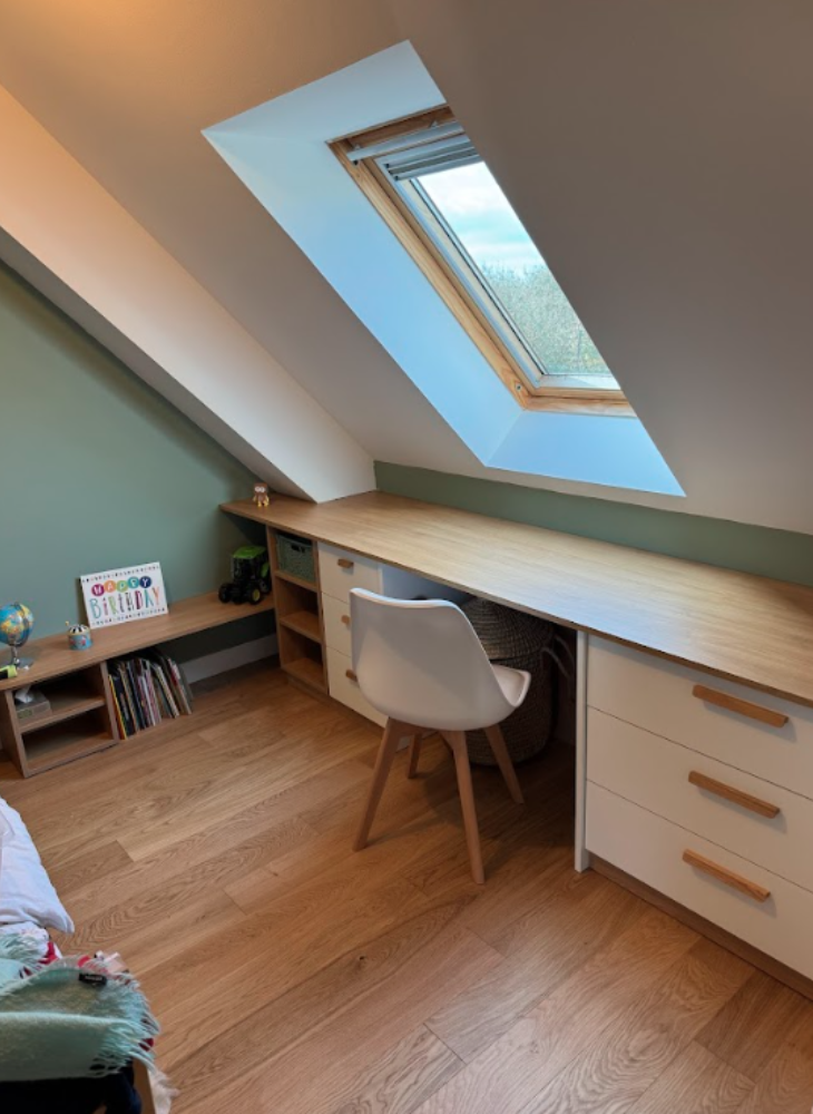 Bureau enfant sous combles