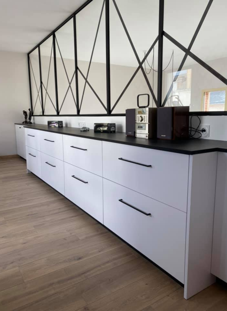 Meuble de bureau moderne noir et blanc